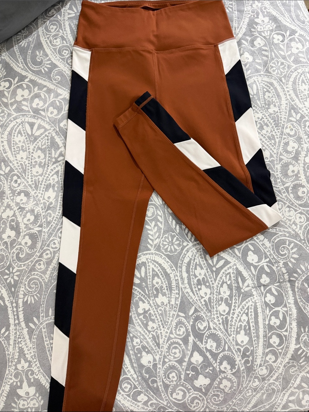 ANTONIO MELANI Rust Leggings with Black and White Chevron Stripes